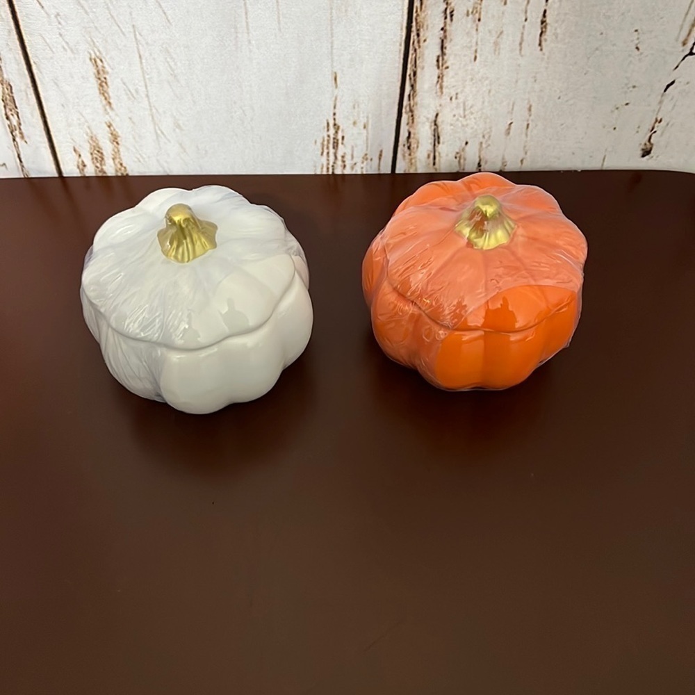 TWO Ceramic Glazed Pumpkin‎ Dishes - Picture 2 of 4
